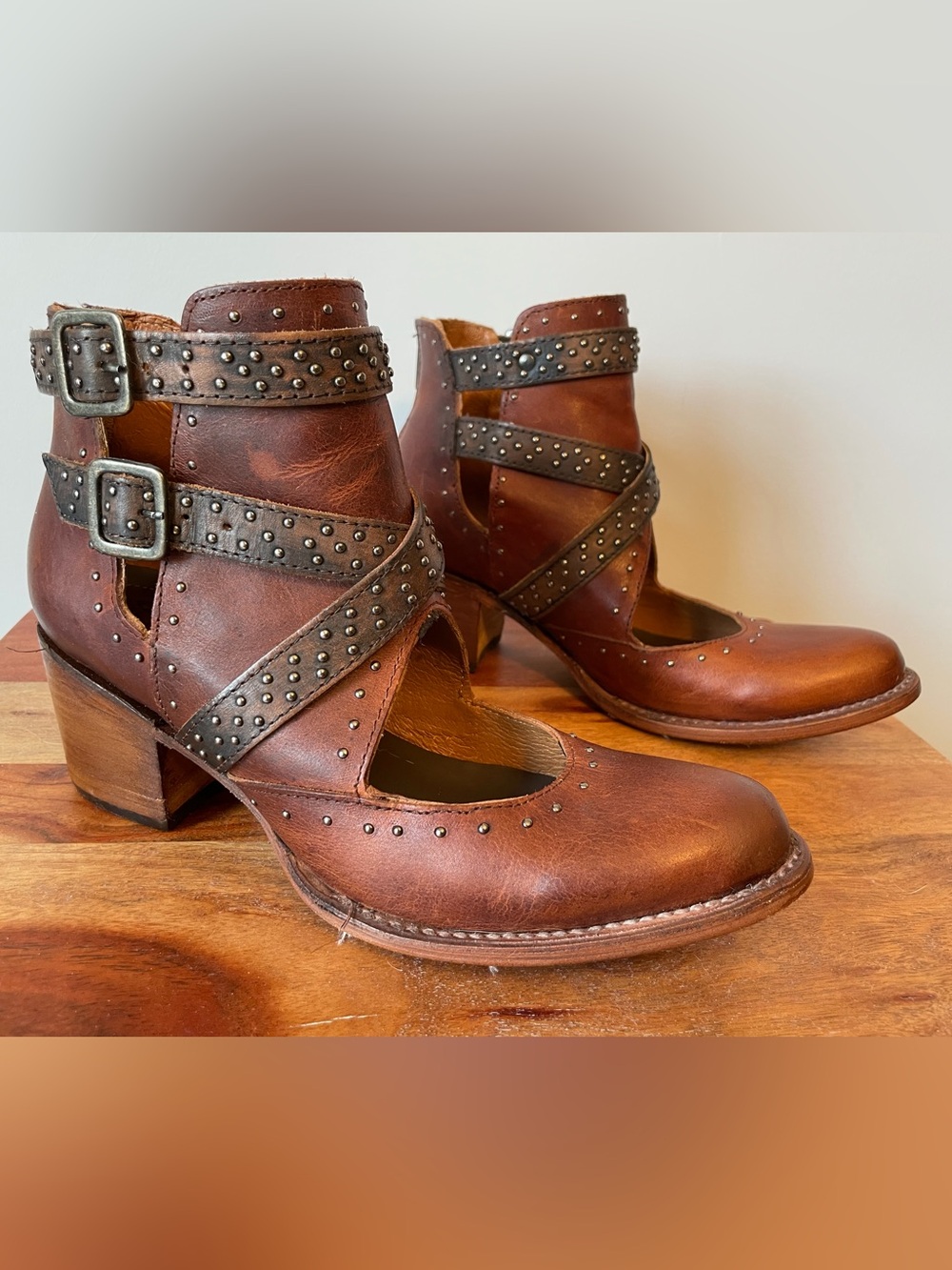Freebird Leather Cognac Saphire Booties - Size 9 Like New